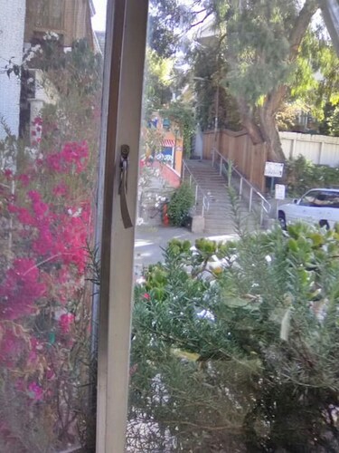 Lake Merritt Studio Apt # 5 Great  Location & Value