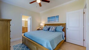 4 habitaciones, tabla de planchar con plancha y cuna de viaje 