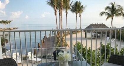🌸Home #7 "BEACHY🏖KEEN" Full WATERFRONT View Property!🌸