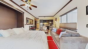1 chambre, matelas mémoire de forme, bureau, fer et planche à repasser