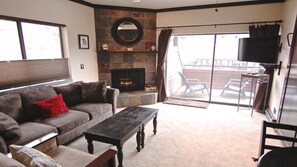 Smart TV, fireplace, Netflix, DVD player