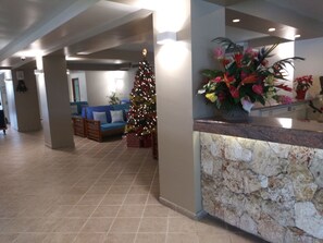 Lobby - Tropical Gem! Watch Jets Fly into Airport+Ocean Beach+Garden Views+MANY PERKS!!! (Maho Bay)