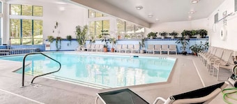 ☆ SKI ON & OFF! ☆ Luksus Trailside byhus! NY Dampbruser, boblebad, pool, motionscenter + mere