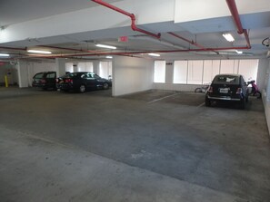 Private Garage - Beautiful Ocean View Apartment on the Beach with Garage with Pool And Jacuzzi  (Miami Beach)
