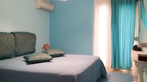 Room - Elegant Flat with Huge terrace & breathtaking view (Loutraki-Agioi Theodoroi)