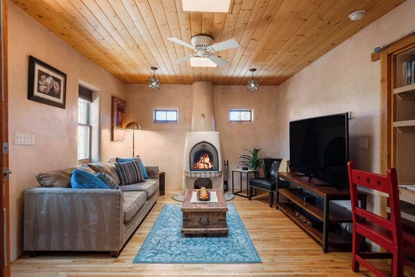 TV, fireplace, offices