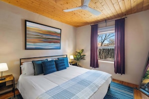 1 bedroom, iron/ironing board, WiFi, bed sheets - Casa Intima - Gorgeous Railyard Adobe Near Plaza (Santa Fe)