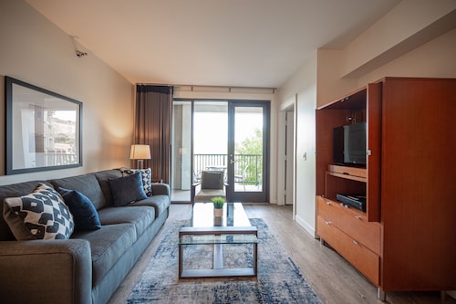 Easy Access Suite with Lake Views!!!