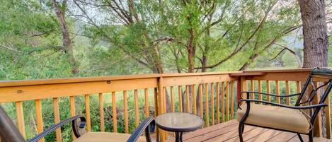 Maison, plusieurs chambres, cuisine | Balcon