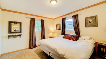 1 bedroom, desk, free WiFi, bed sheets