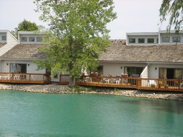 Exterior - Peaceful 2BR, Condo on Pond - Overlooks 9th Hole at Sawmill Creek Golf Resort (Huron)