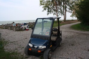 Beach nearby - Peaceful 2BR, Condo on Pond - Overlooks 9th Hole at Sawmill Creek Golf Resort (Huron)