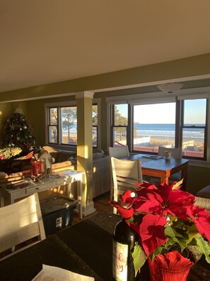 Dining - Best house in Old Orchard Beach..STEPS/BEACH,  surf!!!! 4 bedroom (Old Orchard Beach)