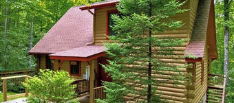 Log Cabin, Rushing Creek, Hot Tub, Firepit, Wood Fireplace, WiFi, A/C