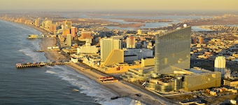 ❤️ Gorgeous Views on the Deck, Close to Beach/ Boardwalk/ Casinos/ Restaurants!