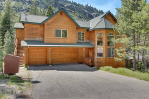 Exterior - At Home in the Mountains , 7 bdrms 5 baths, Hot tub, Sauna, Steam rm & more (South Lake Tahoe)