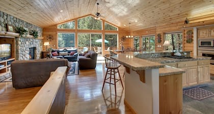 At Home in the Mountains , 7 bdrms 5 baths, Hot tub, Sauna, Steam rm & more