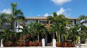 Exterior - FREE Bikes, Kayaks, SUP's and more! - Your going to love this Penthouse suite! (Englewood)