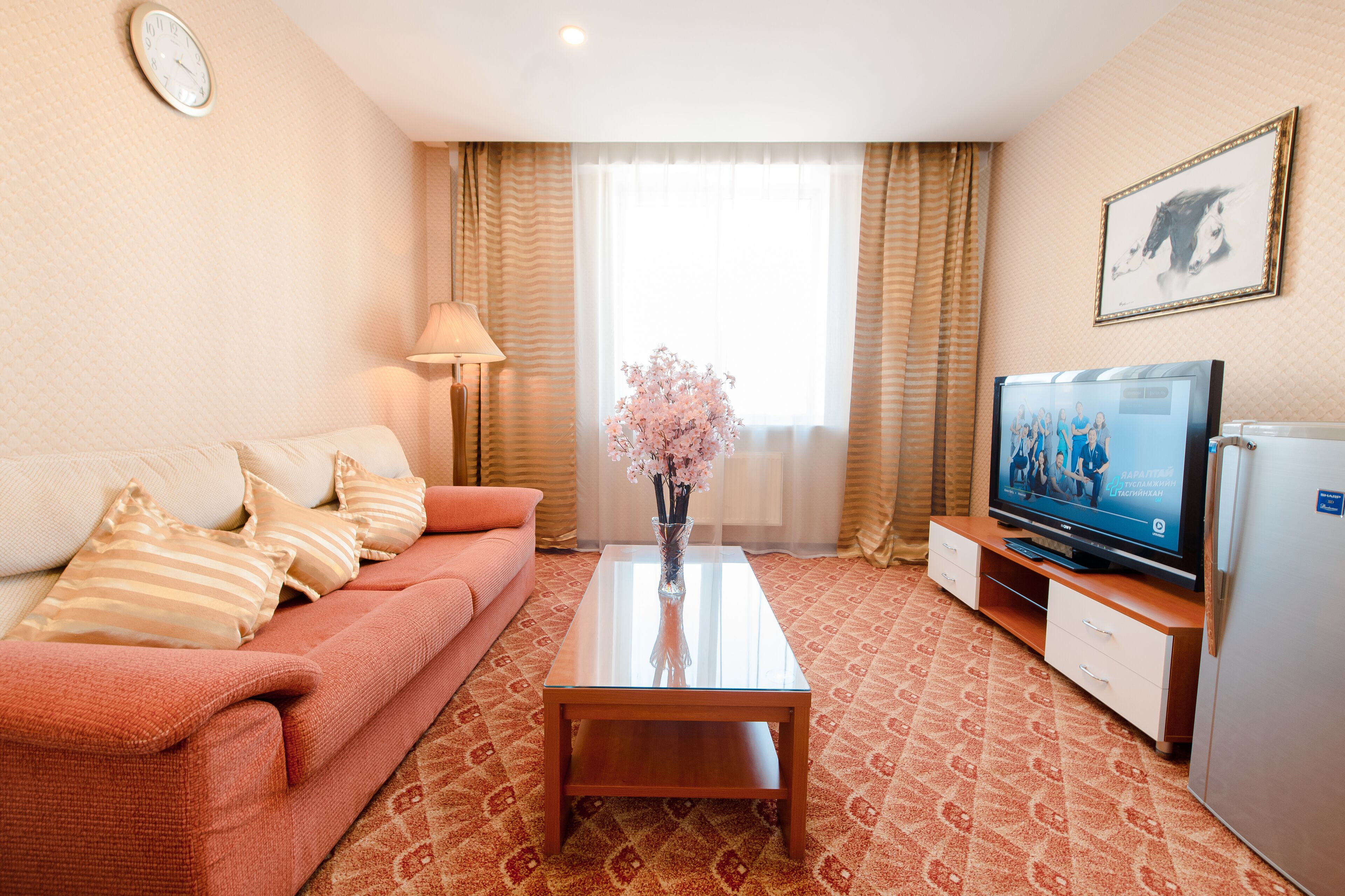 豪華客房 | 起居區 | 電視