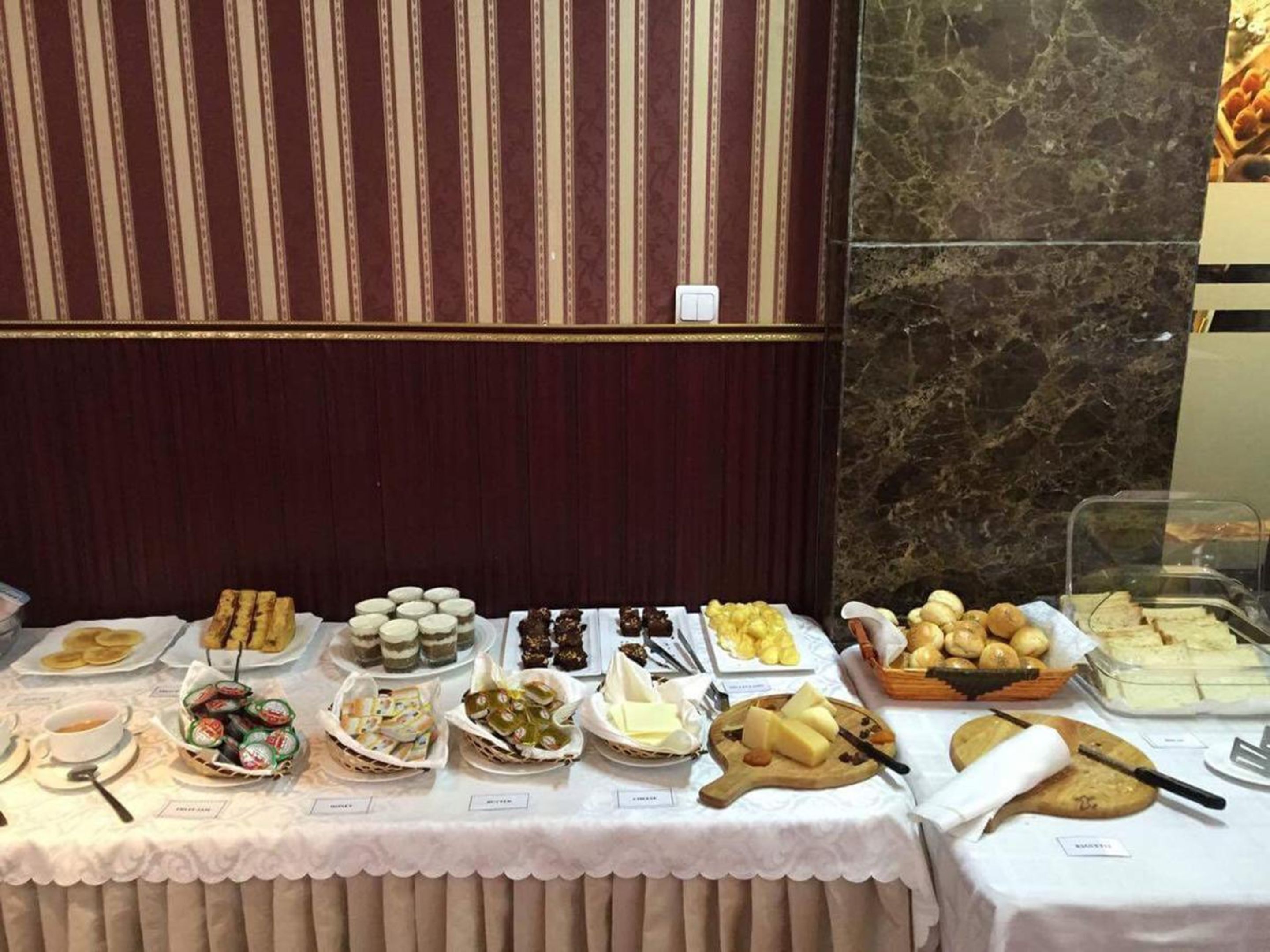 Daily buffet breakfast for a fee
