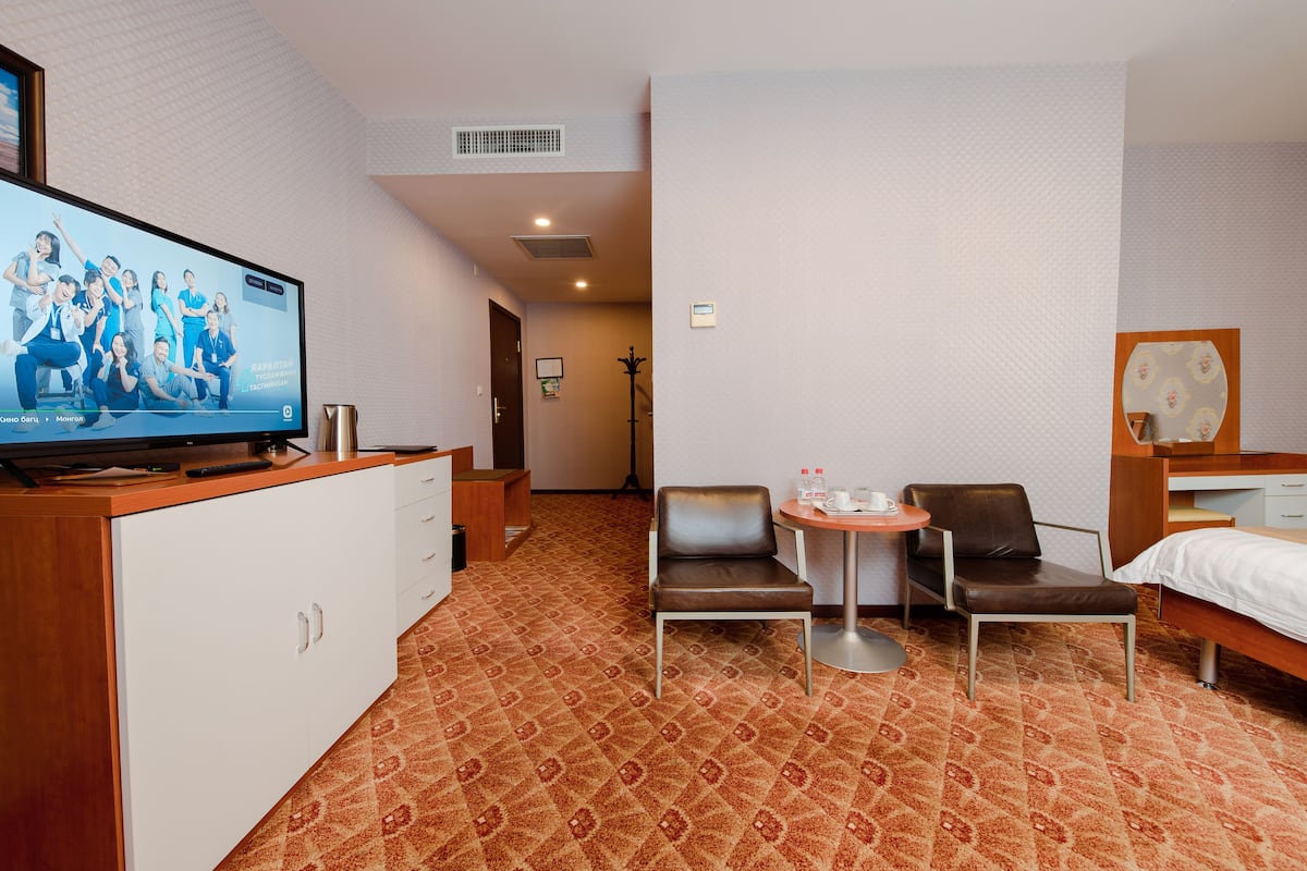 Suite | Minibar, coffres-forts dans les chambres, bureau