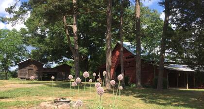 <br><br>Morrow Mountainin valtionpuistonäkymä<br>Uwharrie Camping!<br>Full Service Camping