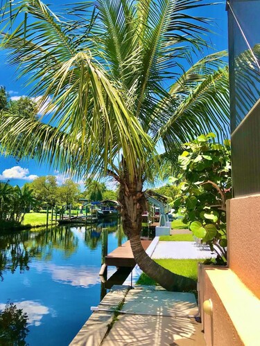 SF Home am Kanal -GESCHIRMTER priv Pool in der Nähe von Stränden und Golf Naples