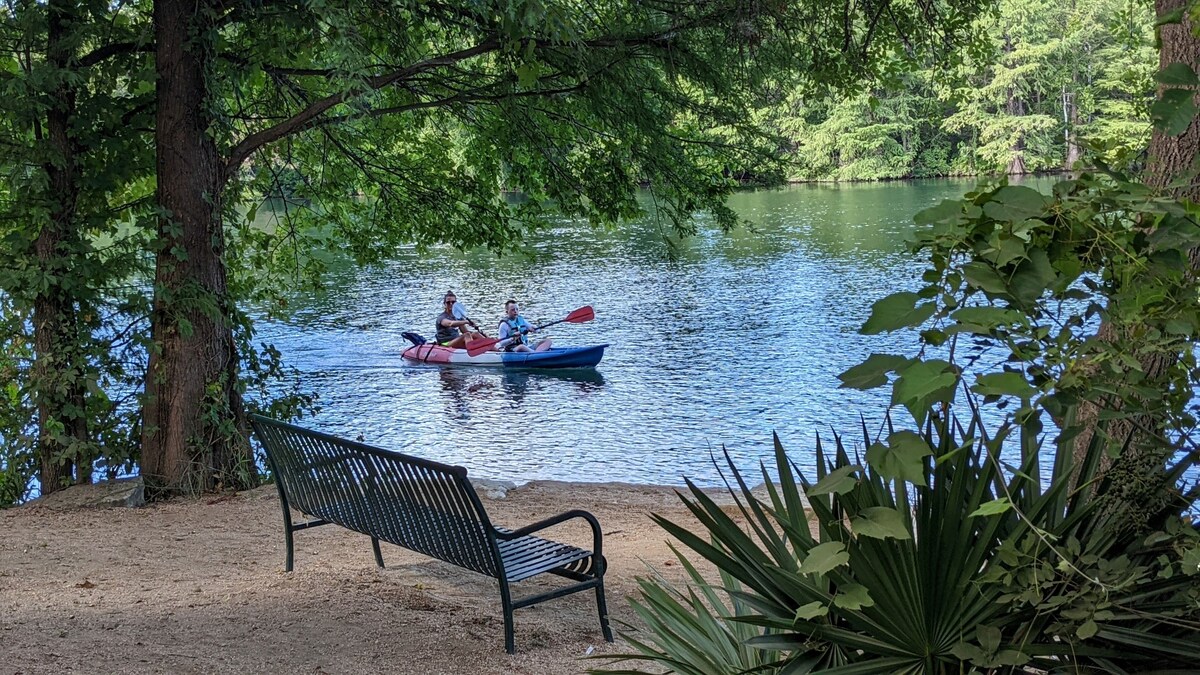 Photo 3 of Outdoor in Winter HERE-SUP-Kayak-HIKE-bike-SWIM-foodie-park & city-GARDENS