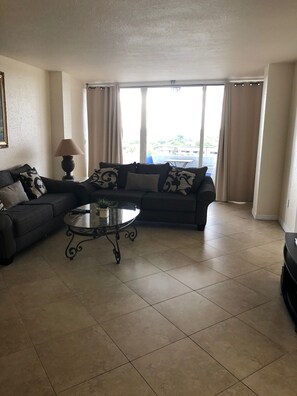 Smart TV, DVD player, books, stereo - Beach paradise in Ft Lauderdale (Fort Lauderdale)