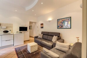 Télévision, jeux vidéo, lecteur de DVD, livres
