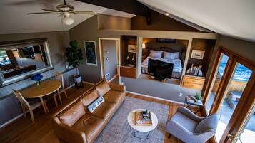 LED-Fernseher, Netflix, Bücher, Streaming-Dienste