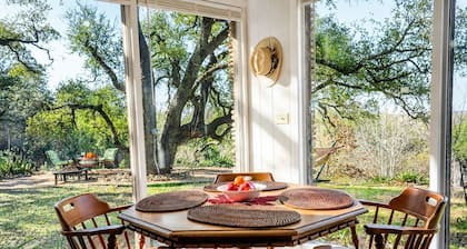 Peaceful Farm Cabin for Couples | TX Hill Country