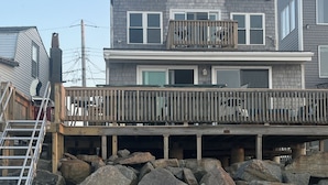 Exterior - 2026 Aug Special- Front and Center Beachfront Cottage on White Horse Beach (Plymouth)