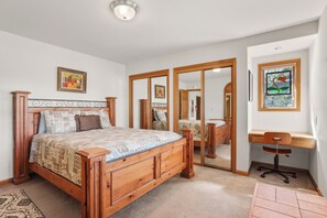 3 bedrooms, in-room safe, desk, iron/ironing board - Beautiful, Tahoe Keys Home W/Hot Tub, Ski Lease Available (South Lake Tahoe)