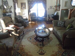 Smart TV, fireplace, video games, DVD player