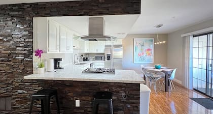 Designed to ENJOY!. Best Vacation Place Las Vegas Nevada By: Smart Homes