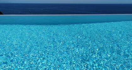 100 ft Los Muertos Beach/ 1BR+ 2Bth/ Amapas 353/ Upper level/ POOL/ GYM