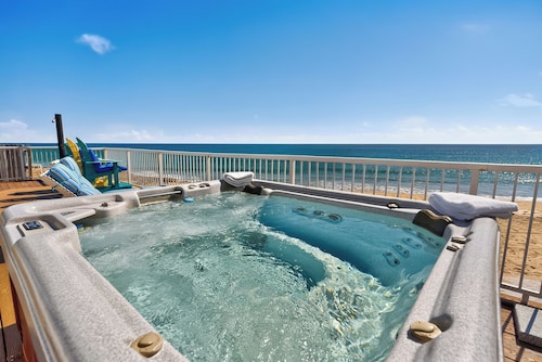 "Family Tides": Ocean-to-River SE Florida Beach House w / Yksityinen laituri. RANNALLA