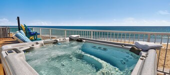 Family Tides:  Ocean-to-River SE Florida Beach House w/ Dock & Hot Tub. ON BEACH