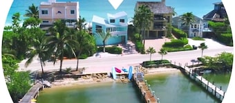 Family Tides: Ocean-to-River SE Florida Beach House w/ Dock & Hot Tub. ON BEACH
