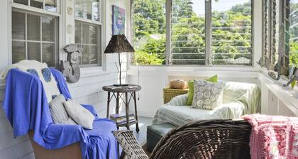 Wonderful location, walk to beach, private yard, credit cards