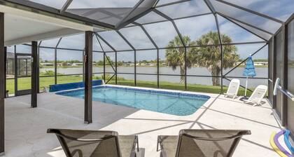 Addy järven rannalla - Lakefront-koti lämmitettyllä uima-altaalla