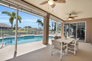 Et oppvarmet basseng