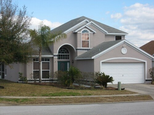 Disney Hiljainen, tilava, nykyaikainen / suolaisen veden uima-allas ja kylpylä, Wi-Fi