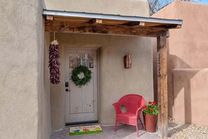 تفاصيل الفندق من الخارج