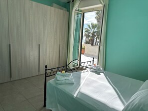 2 habitaciones, tabla de planchar con plancha y wifi gratis 