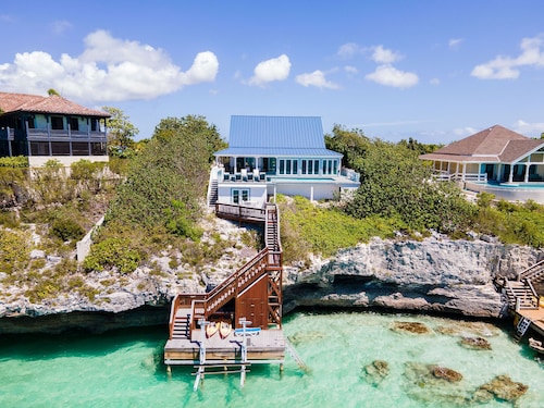 Oceanfront Villa - Private Dock for Snorkeling, 3 mins to Private Beach