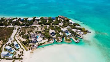 Camastros y toallas de playa