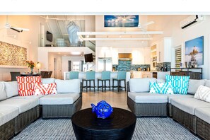 TV connectée, médiathèque, chaîne hi-fi