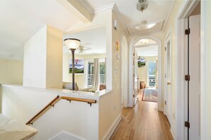 Interior - Palm Cottage Treasure Island Beach Sleeps 4 (Treasure Island)